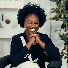 Dr Una